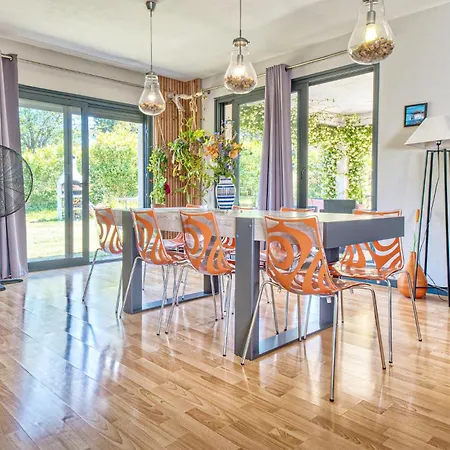 Gorgeous In Holiday home