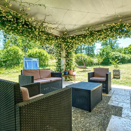 Casa vacanze Gorgeous In Coursac